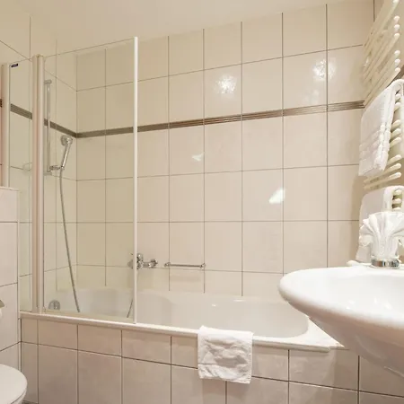 Dolce Appartement-fewo 4-bettwohnung Nadelhorn By Interhome Apartment Saas-Fee